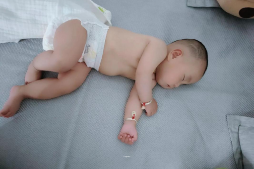 霍邱几个月宝宝会抬头